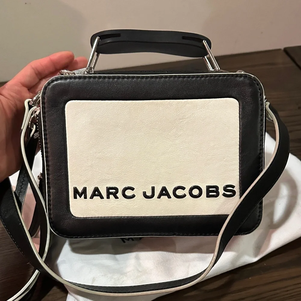 Marc Jacob’s Purse - Picture 1 of 4